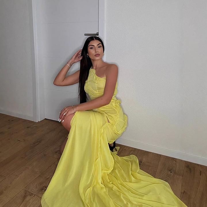 Dame maxikjole med asymmetrisk snit og flydende chiffon Stilla