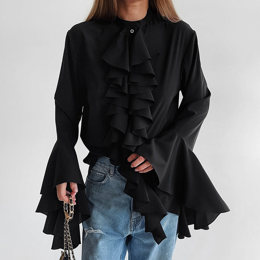 Damebluse med voluminøse ruffles og afslappet snit Stilla