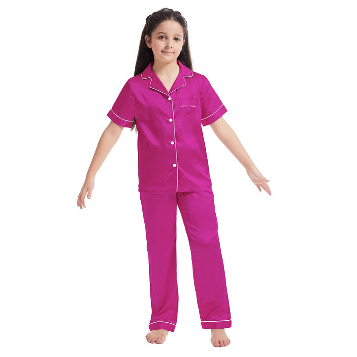 Dame pyjamasæt i luksuriøs satin med elegante syninger Stilla