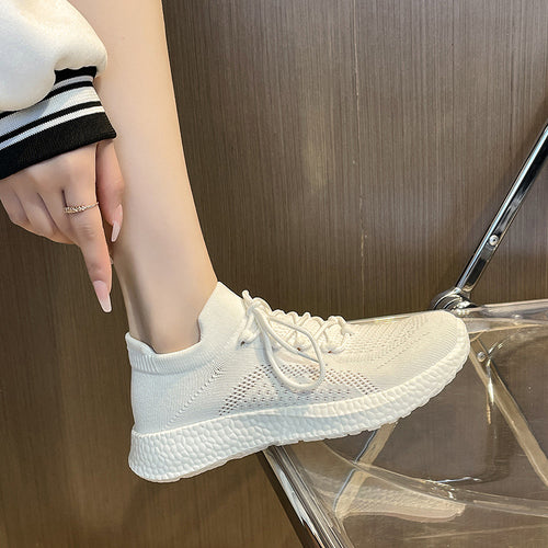 Dame sporty sneakers med åndbar strikkonstruktion og skridsikker sål Stilla