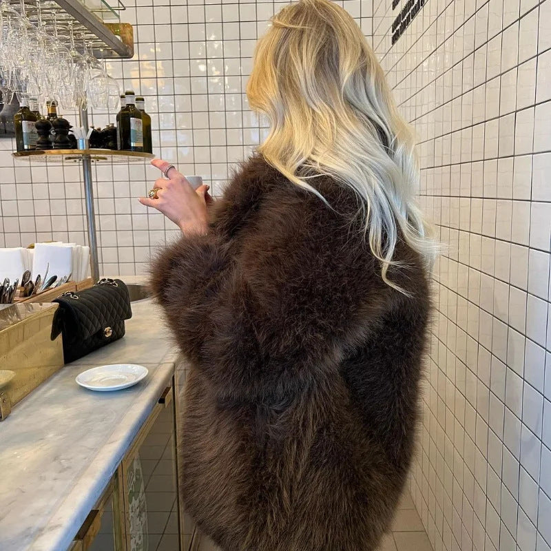 Kvinders luksuriøse faux fur jakke med voluminøse ærmer Stilla