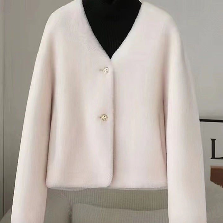 Kvinders fluffy kort jakke med elegante knapper Stilla