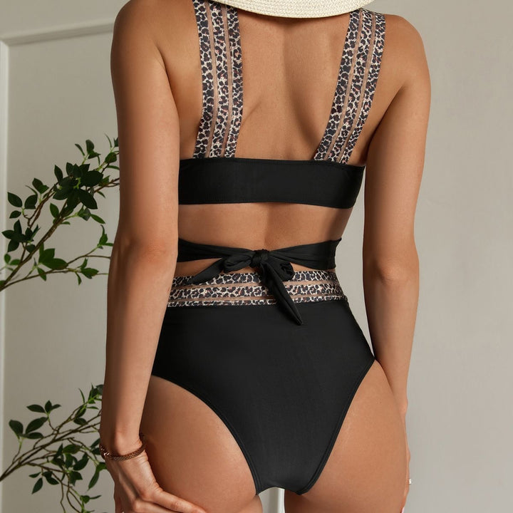 Dame Højskåret Bikini med elegant Wrap-design og dyremotiv Stilla