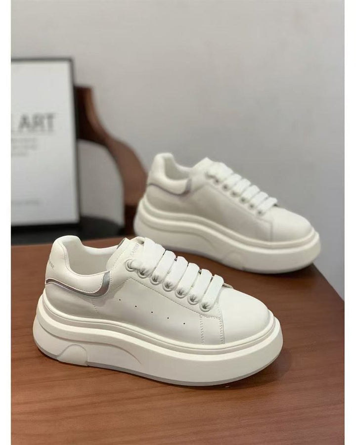 Dame Sneakers med tyk platform og elegante stropper Stilla