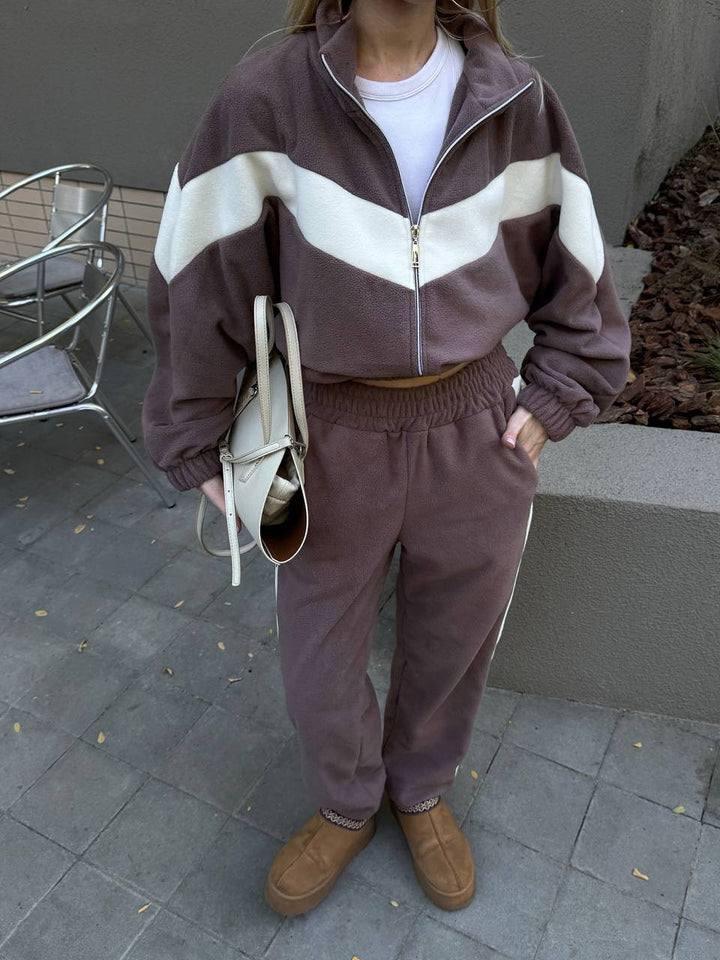Kvinders sports fleece sæt med høj krave og blouson stil skæring Skovae