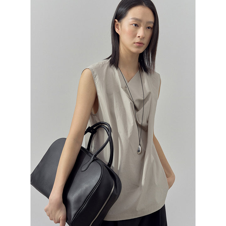 Dame ærmeløs bluse skjorte med innovativ draperingsdesign Stilla