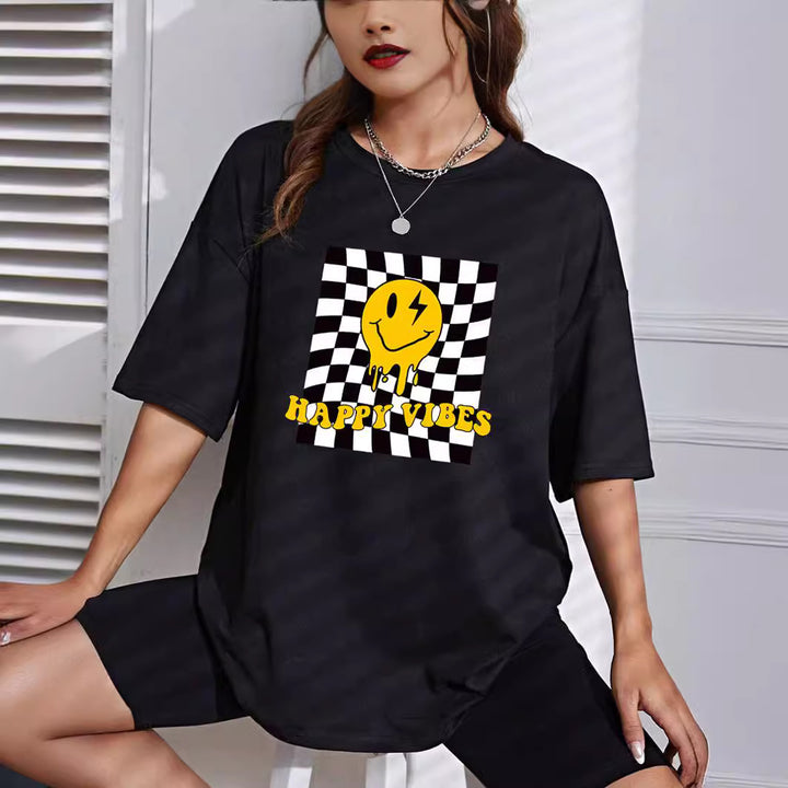 Dame afslappet T-shirt med oversized pasform og kreativt grafikdesign Stilla