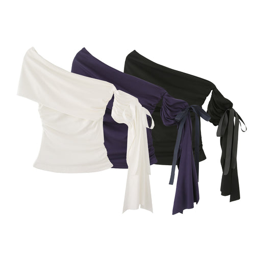 Dame asymmetrisk top med draperinger og dekorativ snor Stilla