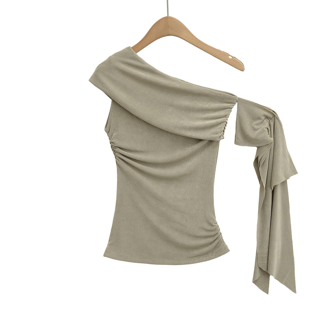 Dame stilfuldt, asymmetrisk top med raffinerede draperingselementer Stilla