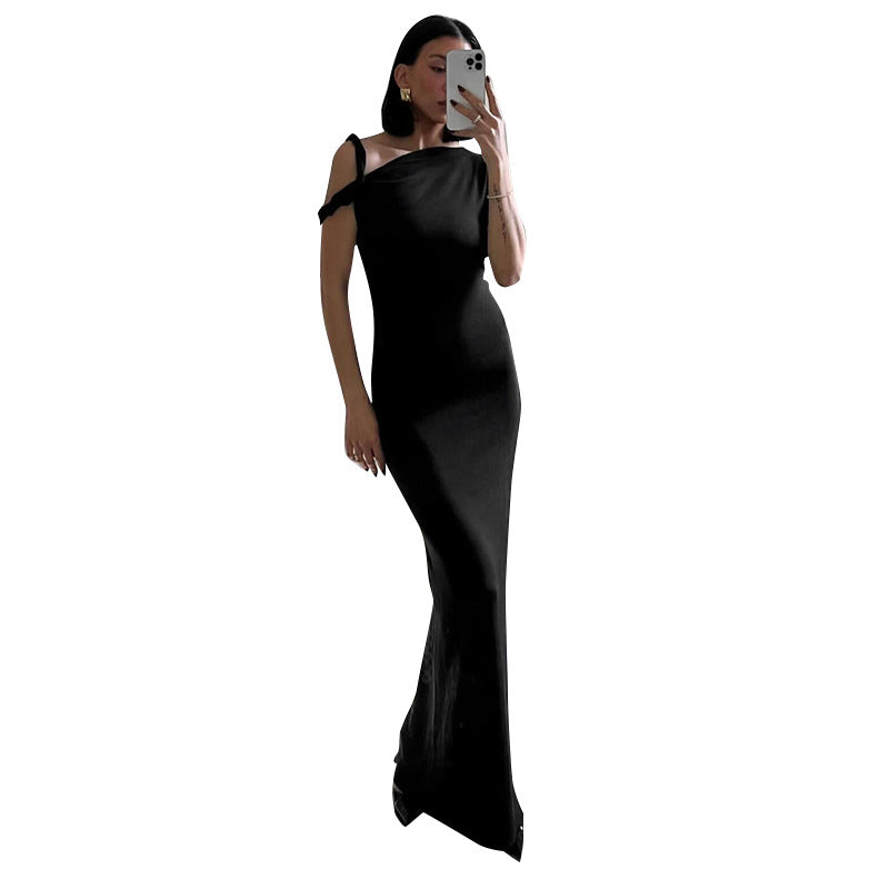 Femme Elegante En-Skulder Maxi Kjole med Draperet Detalje Stilla