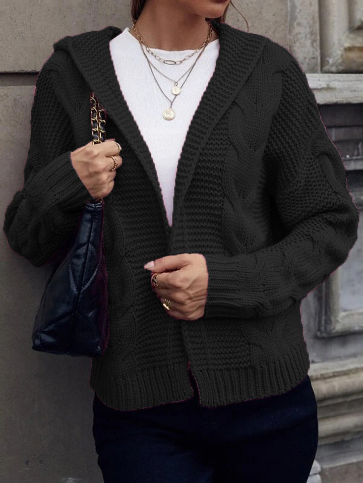 Kvinders chunky strik cardigan med hætte og struktureret kabelmønster Stilla