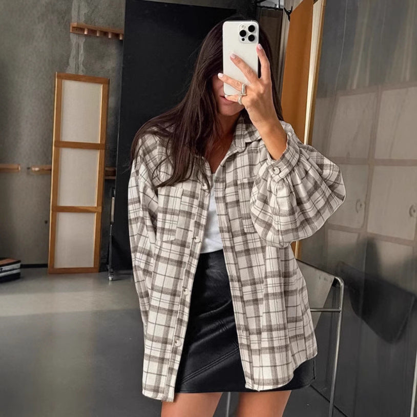 Dame Karo-Skjortejakke i afslappet oversized stil med praktiske lommer Stilla