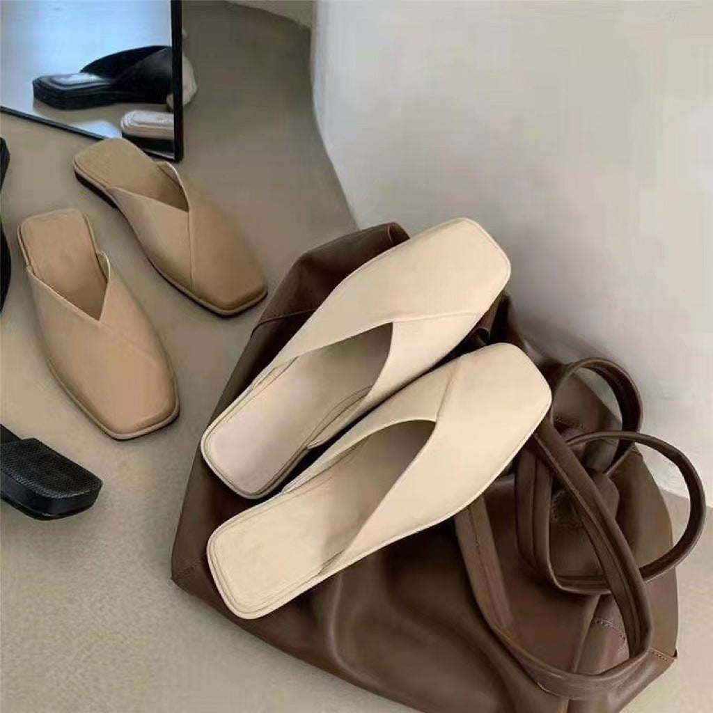 Dame Mules med elegant kryds-design og komfortabel fodseng Stilla