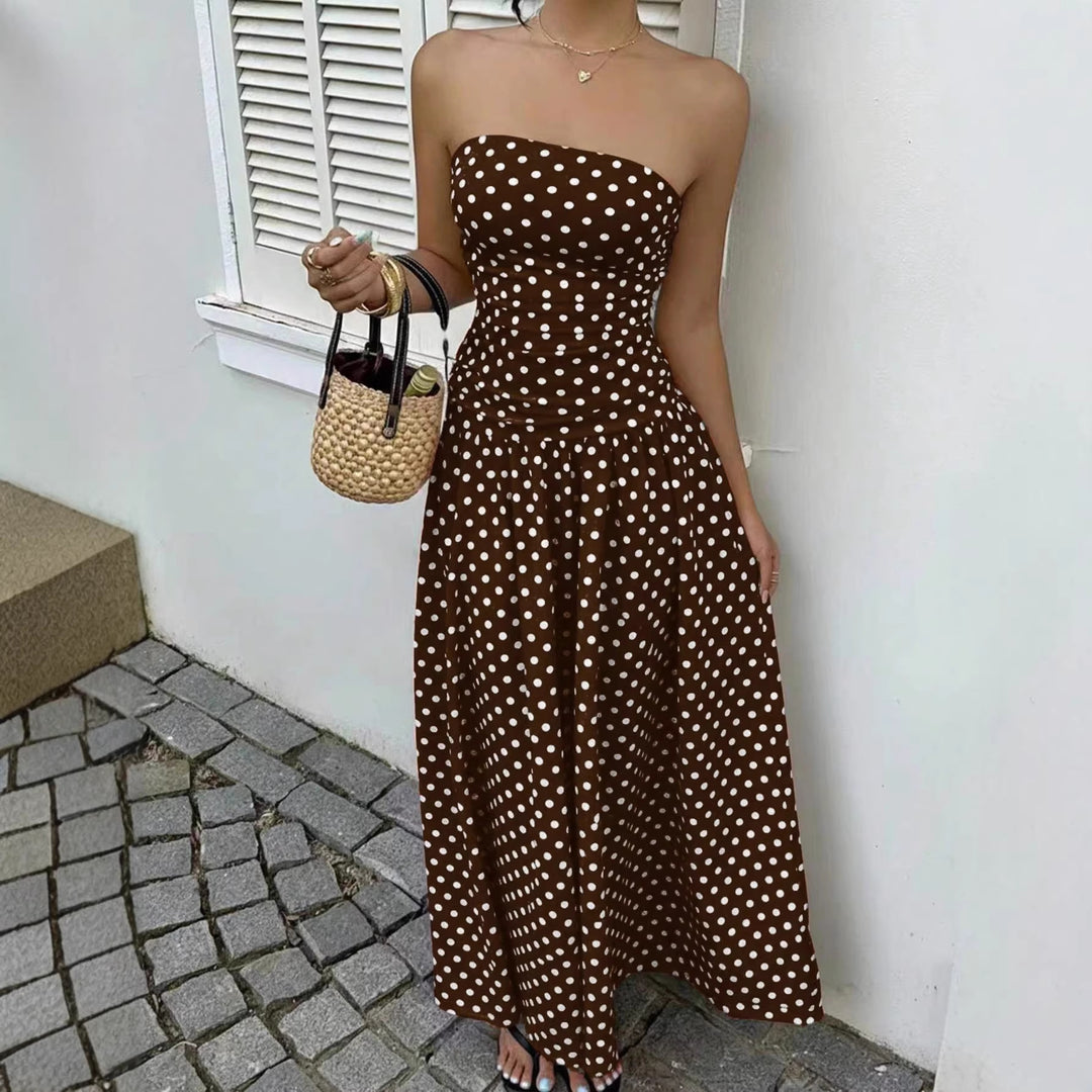 Dame maxikjole med strapless design og prikkemønster Skovae