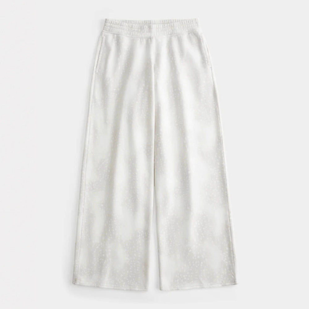 Dame nan vidt husdragt-to-del med hættetrøje og vidt skåret sweatpants Skovae