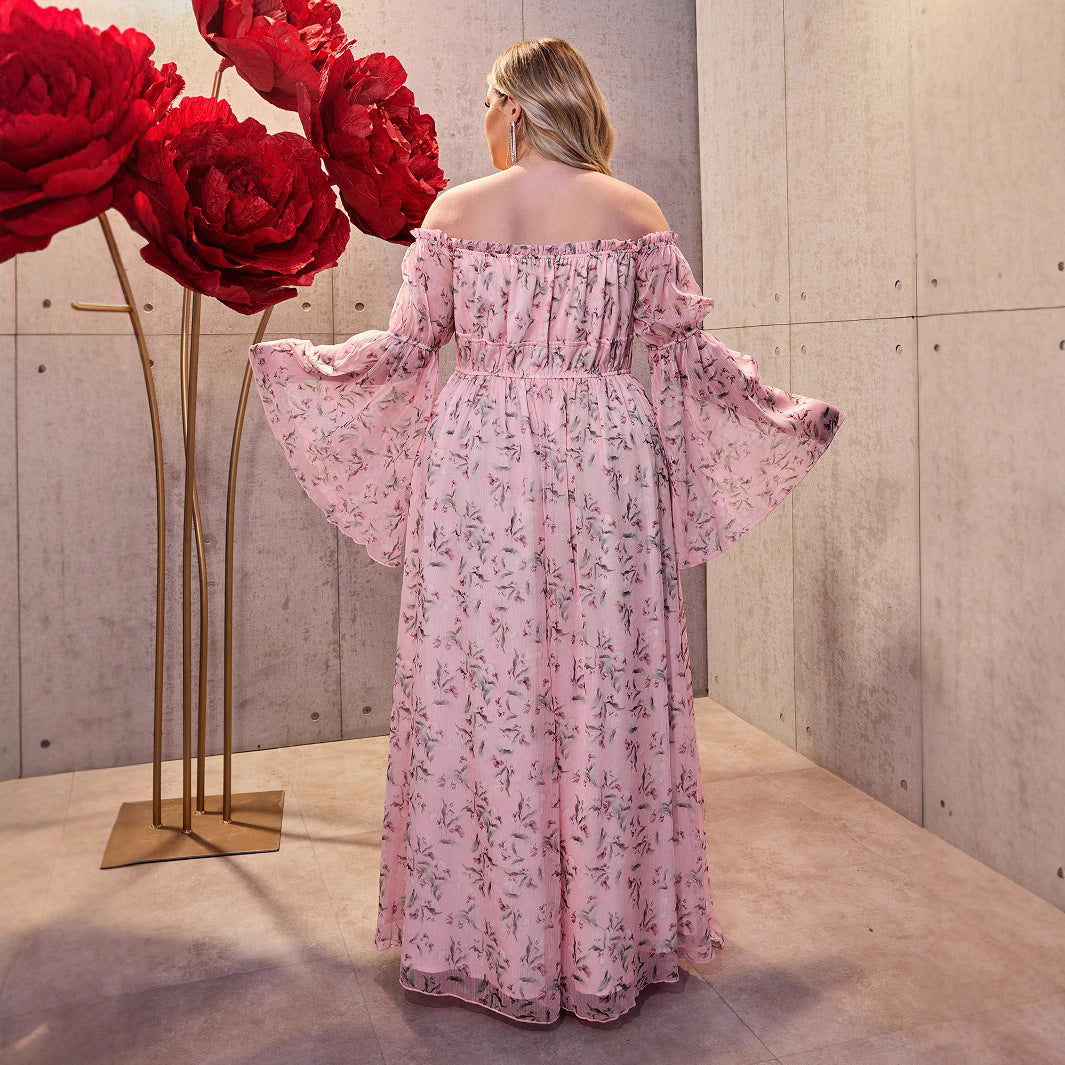 Damernes maxikjole med off-shoulder design og blomsterdetaljer Stilla