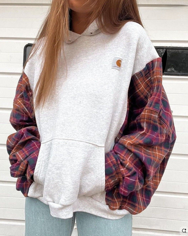 Damer nan oversized hættetrøje med ternede flannelærmer og kængurulomme Skovae