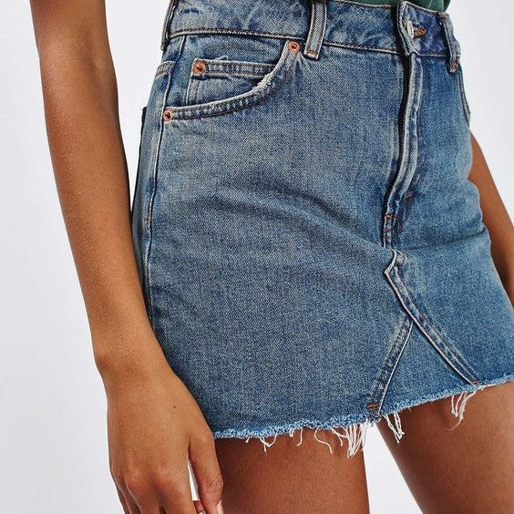 Dame Mini-Jeansnederdel med asymmetrisk kant og frynset afslutning Stilla