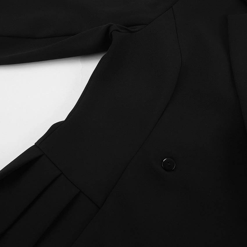 Dame Blazer-kjole med elegant snit og modige plissé-detaljer Stilla