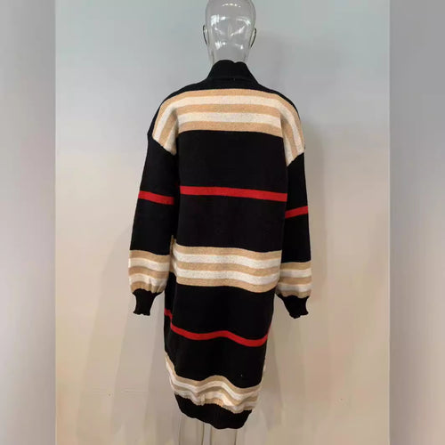 Dame moderne oversized strikfrakke med stribede detaljer og dybe lommer Stilla