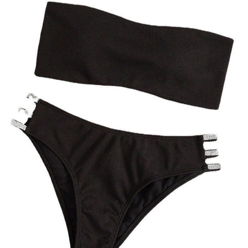 Dame Triangel-Bikini med stilfuldt flertræksdesign Skovae