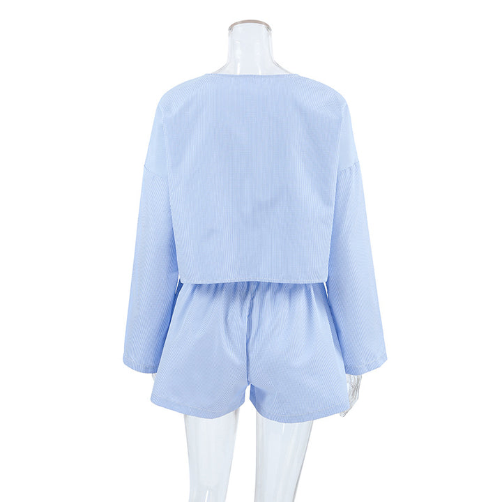 Dame afslappet cropped bluse- og shorts-sæt med vidde skårne ærmer og knapdetaljer Stilla