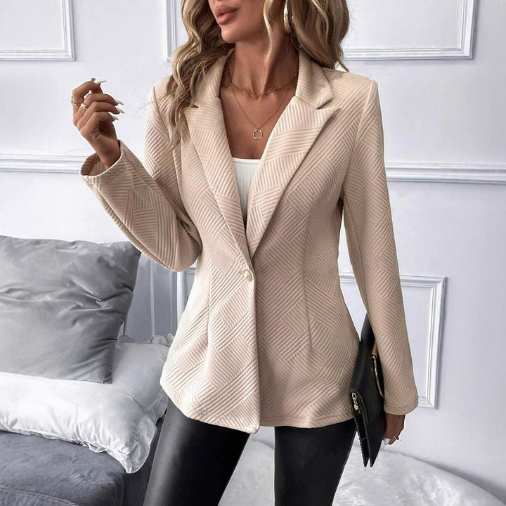 Dameblazer med struktureret design og fashionable accenter Stilla