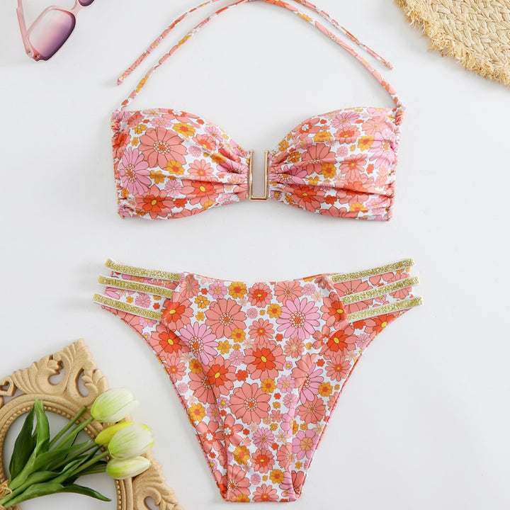 Dame Bikini Sæt med legende blomsterprint og gyldne accenter Stilla