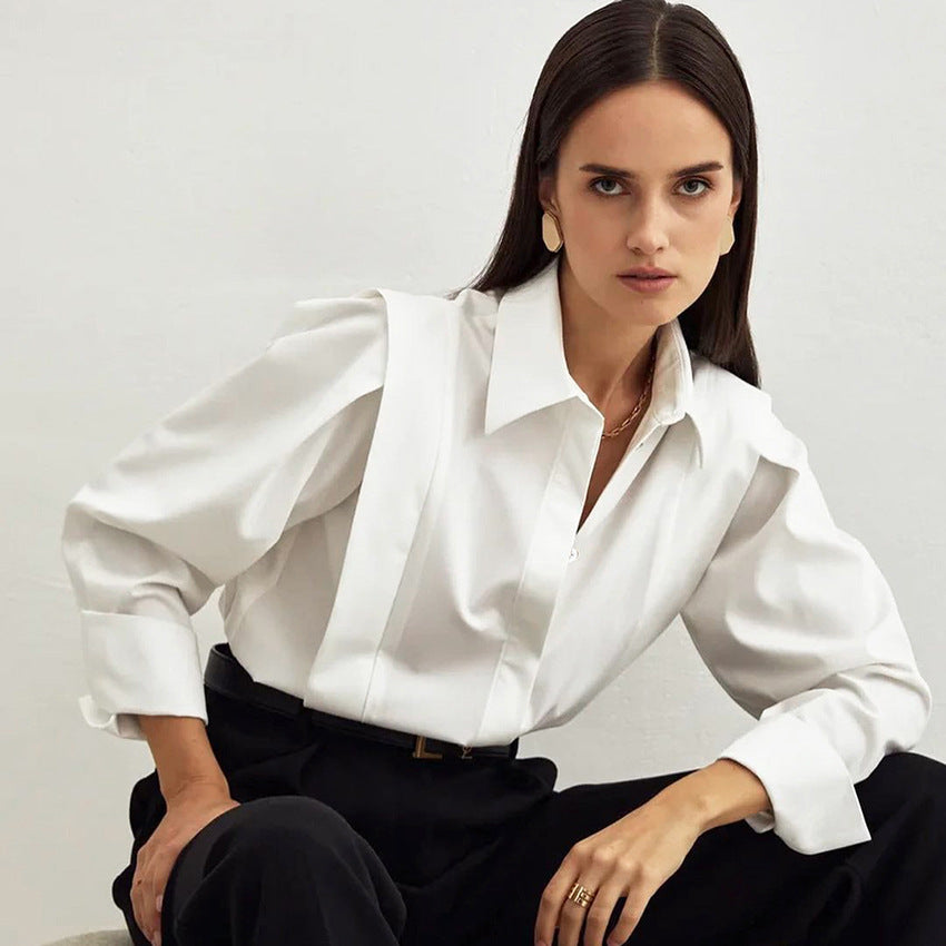 Dame Ståkrave-bluse med strukturerede skuldre og elegant snit Stilla