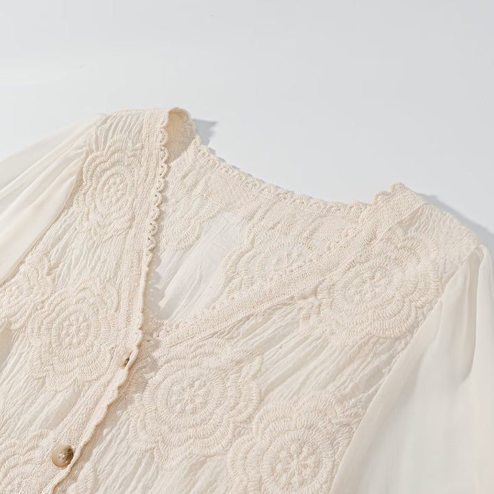 Dame blonde bluse med elegante knapper Stilla