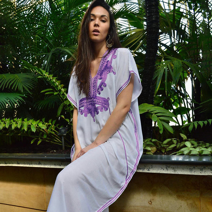 Dame Kaftan med detaljeret broderi og luftig snit Stilla