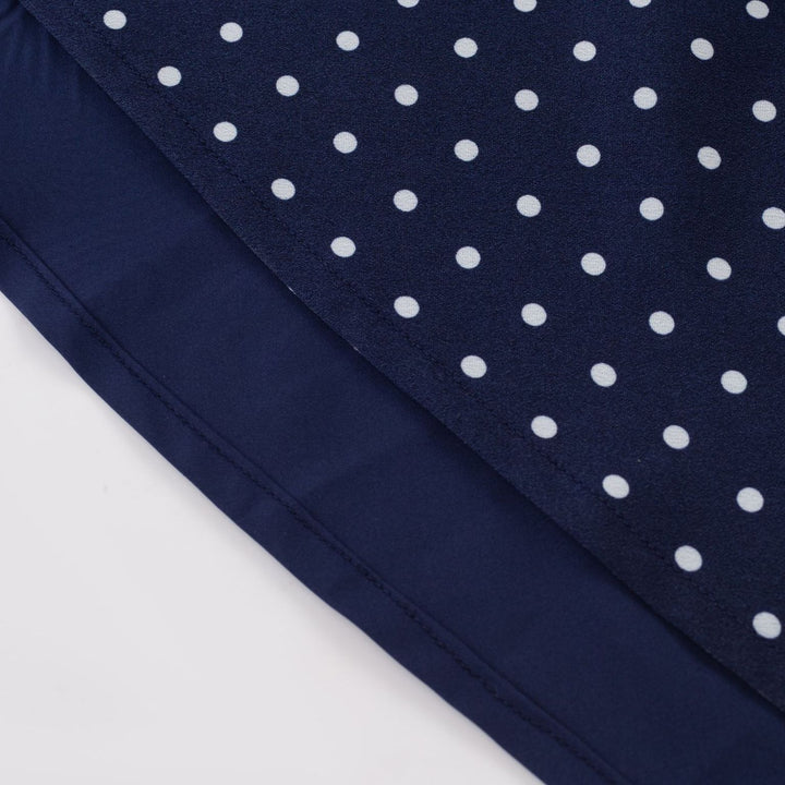 Dame Maxikjole med elegant spidsbort og legende polka-dot mønster Stilla