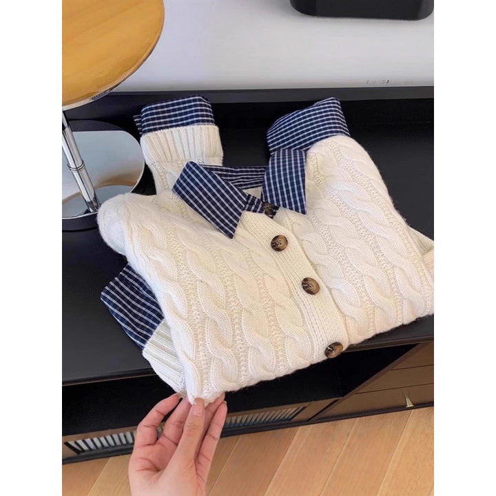 Kvinders cardigan med ternet stofkrave og knapdetaljer Stilla