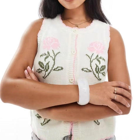 Kvinders cardigan med blomsterdesign og elegante detaljer Stilla
