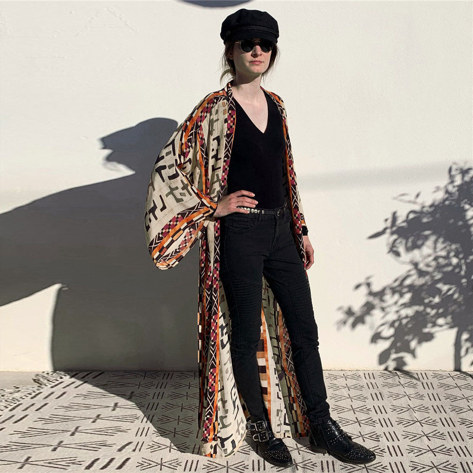 Dame Farverig Kimono med vidt snit og unikt mønster Stilla