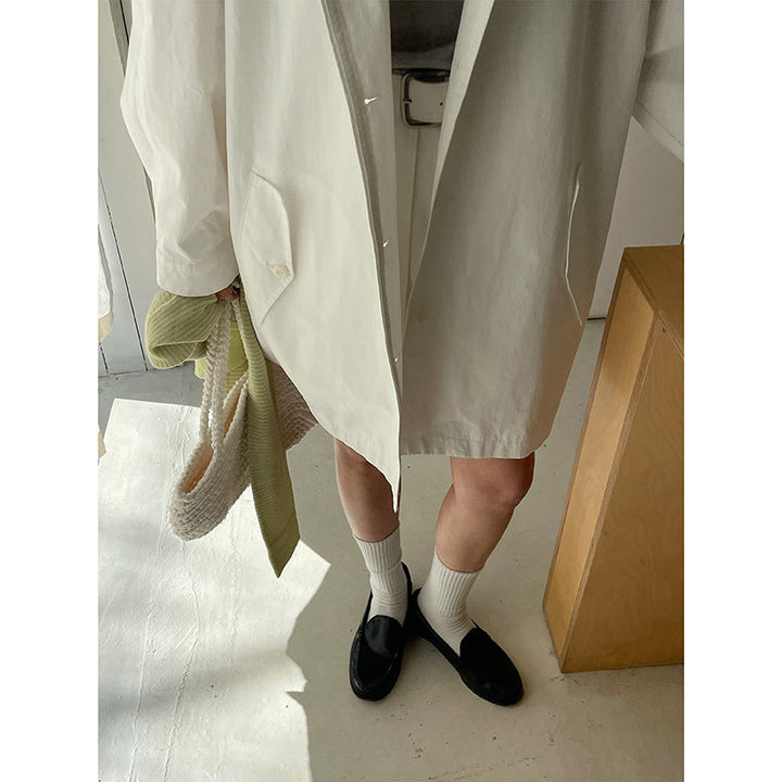 Dame oversized herrejakke i minimalistisk design med høj krave og trykknaplukninger Stilla