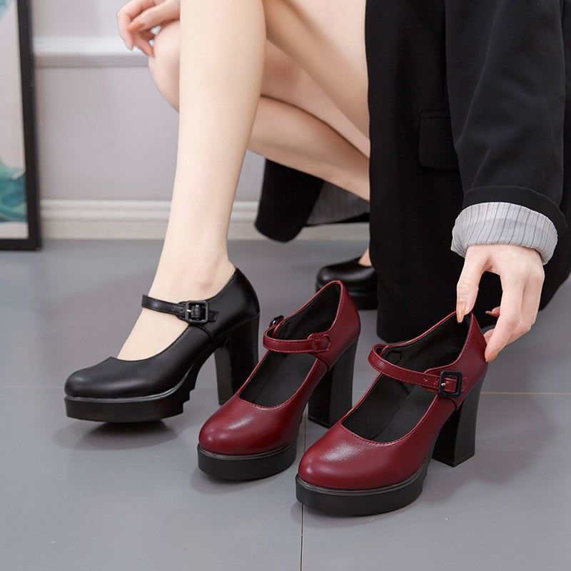 Dame elegante Mary Jane Pumps med dekorativ rem og komfortabel blokhæl Stilla