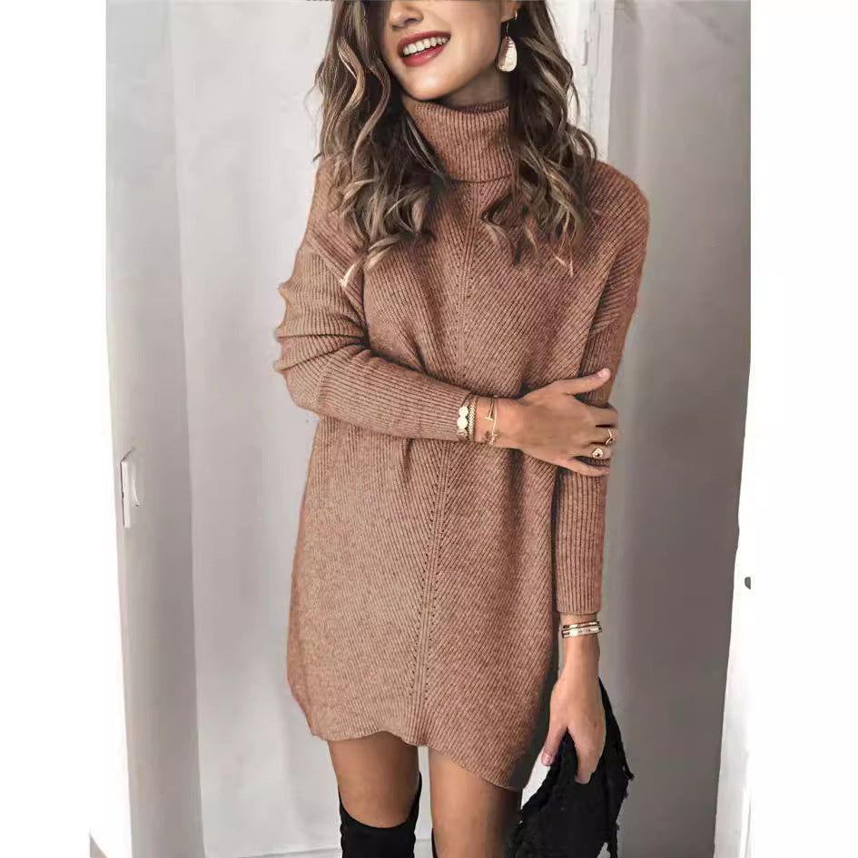 Damer elegant strikkjole med høj krave og fint ribdesign Stilla