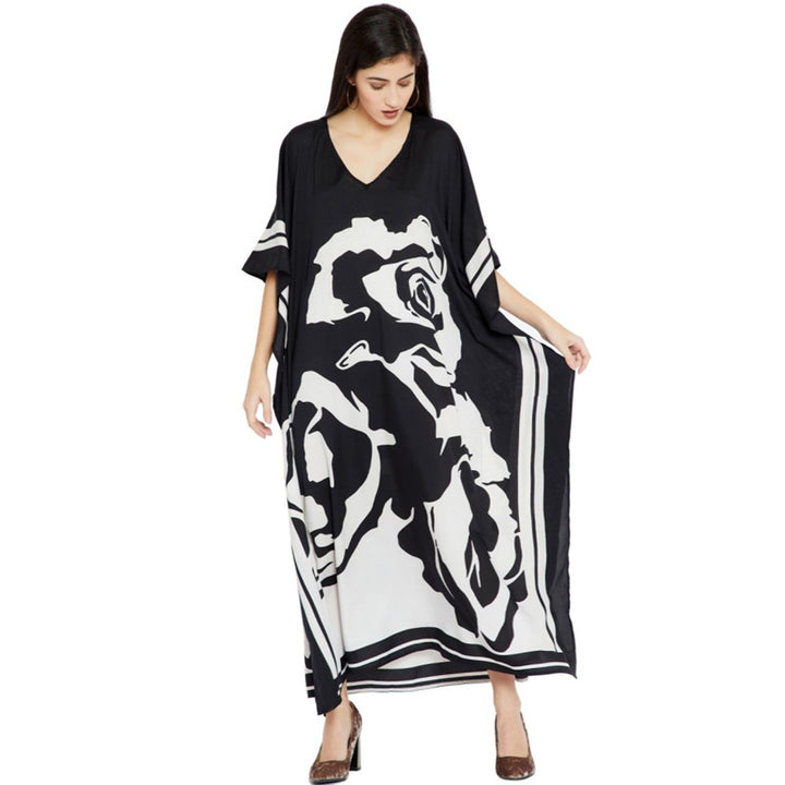Dame Maxikjole i stilfuldt Kaftan-design med kunstnerisk tryk Stilla