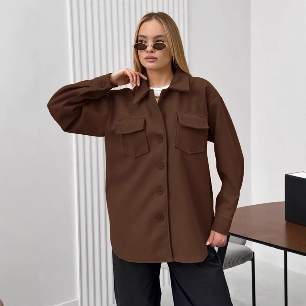 Dame Oversized Skjorteblazer med praktiske brystlommer og knapbare design Stilla