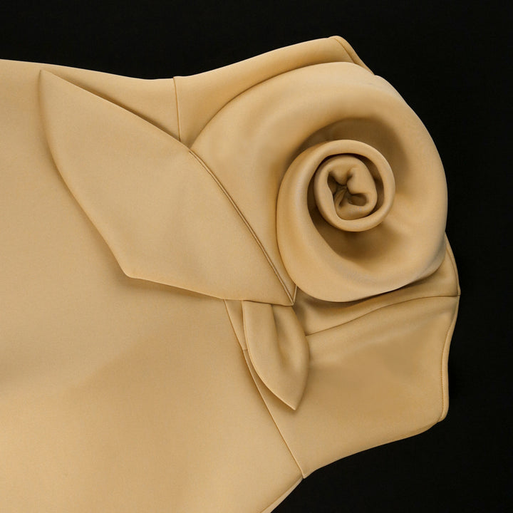 Dame elegant brudepige-kjole med voluminøst rose-detalje Skovae