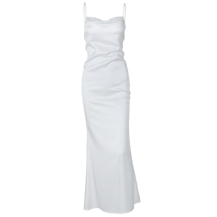 Dame Elegant aftenkjole med smalt snit og minimalistisk æstetik Stilla