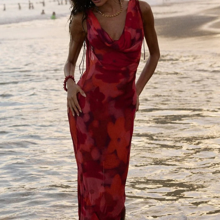 Femme Cowl Neck Maxi Kjole med justerbare stropper Stilla