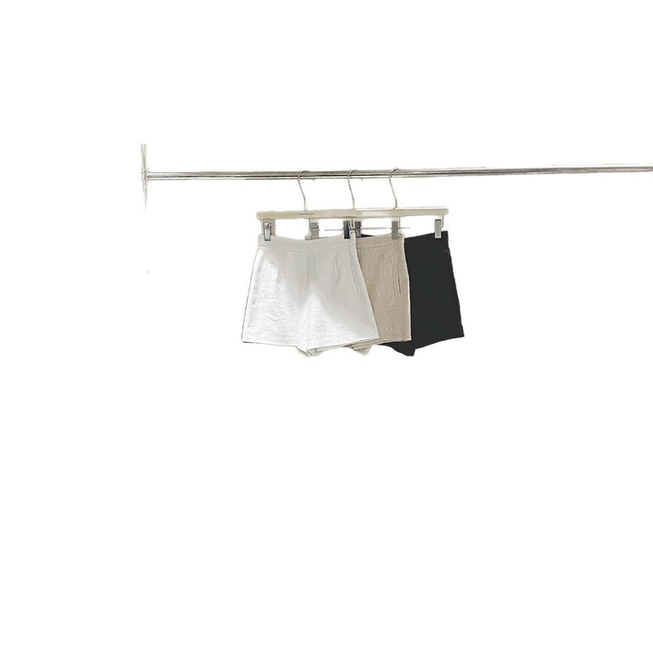 Dame elegante shorts i minimalistisk stil med høj talje og praktiske lommer Stilla