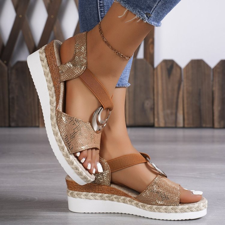 Dame Wedge-sandaler med moderne spænde og polstret fodseng Stilla