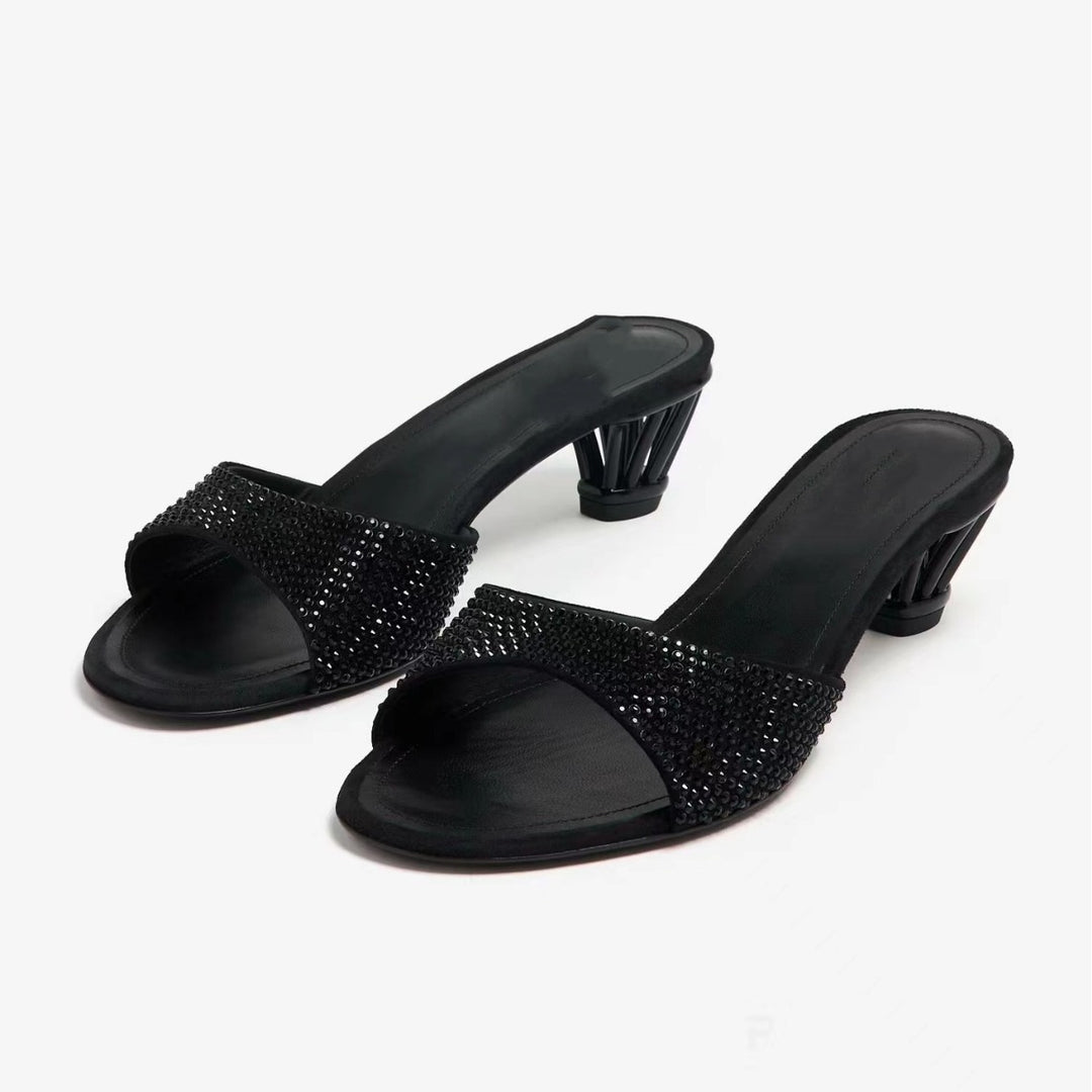Femme Kryst dekoreret Slide Sandaler med skulpturel hæl Stilla