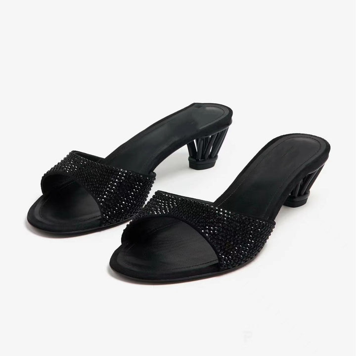 Femme Kryst dekoreret Slide Sandaler med skulpturel hæl Stilla