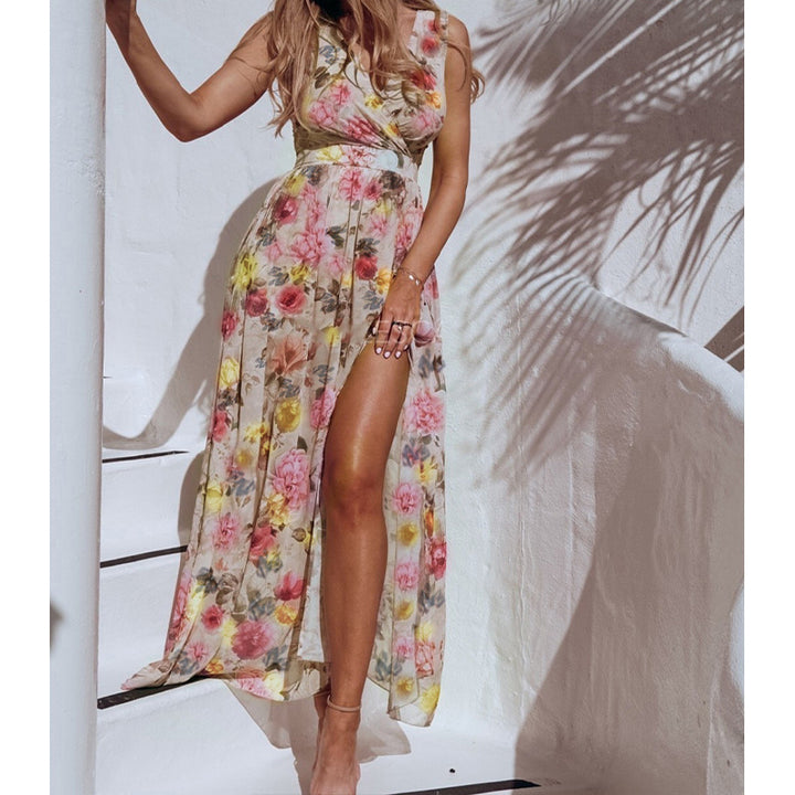 Dame maxikjole med blomsterdesign og elegant slids Stilla