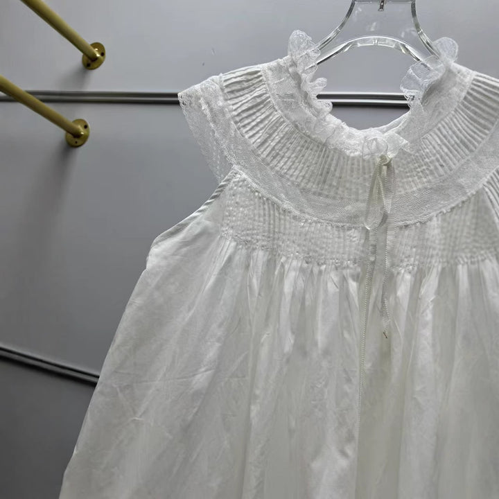 Dame natøj med spids og feminin design Stilla