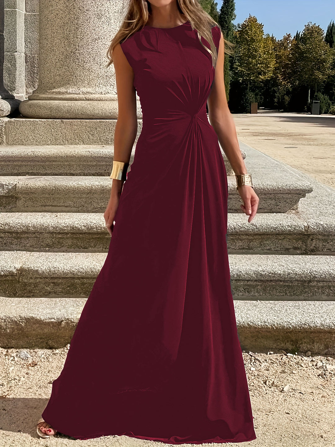 Dame Elegant Maxikjole med raffineret Drapering og Rundhalset Stilla